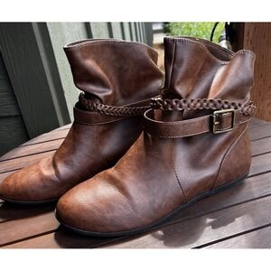 American Eagle Brown Slouchy Ankle Boots Women 10 Buckle Faux Leather Pull On